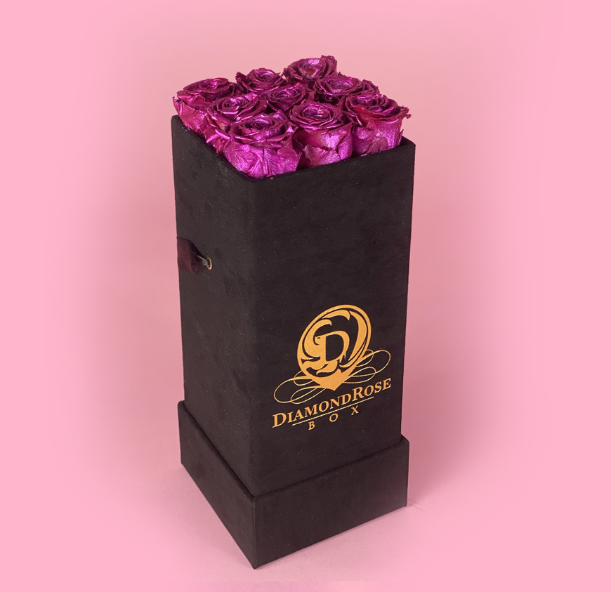 The Nine Carat Roses In a Velvet Box The Nine Carat Roses In a Velvet Box