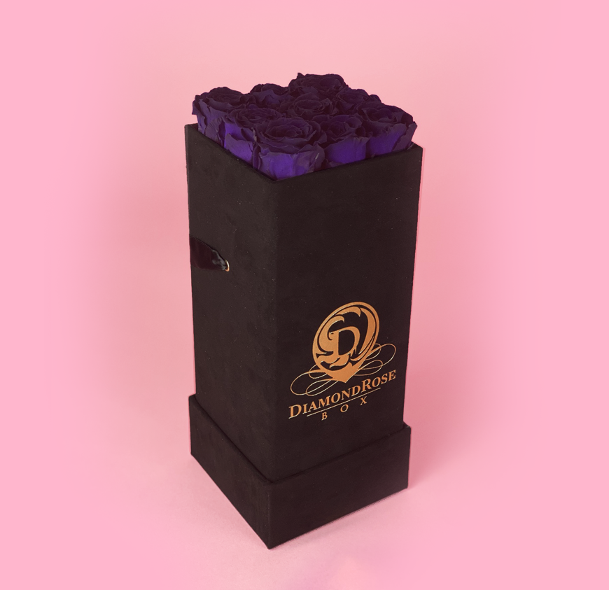 The Nine Carat Roses In a Velvet Box The Nine Carat Roses In a Velvet Box