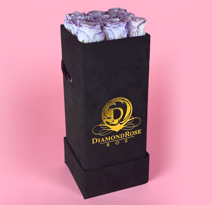 The Nine Carat Roses In a Velvet Box The Nine Carat Roses In a Velvet Box