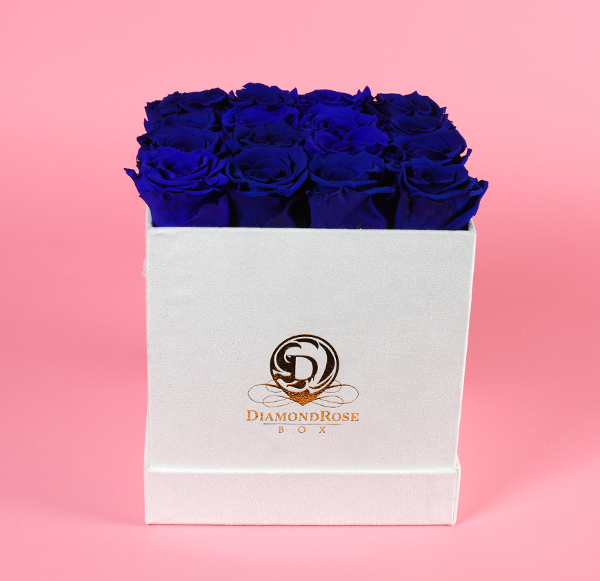 The White Velvet Emerald Rose Box The White Velvet Emerald Rose Box