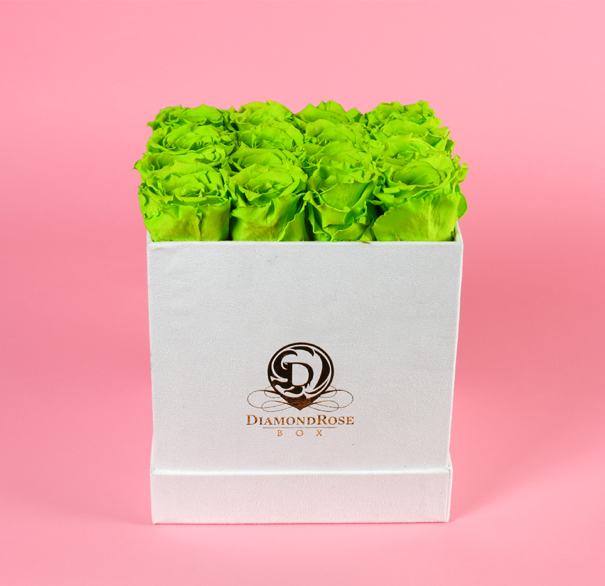 The White Velvet Emerald Rose Box The White Velvet Emerald Rose Box