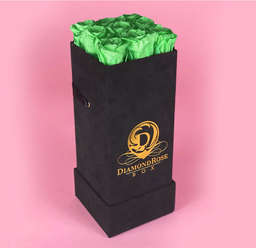 The Nine Carat Roses In a Velvet Box The Nine Carat Roses In a Velvet Box