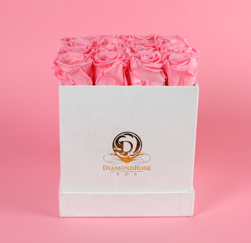 The White Velvet Emerald Rose Box The White Velvet Emerald Rose Box