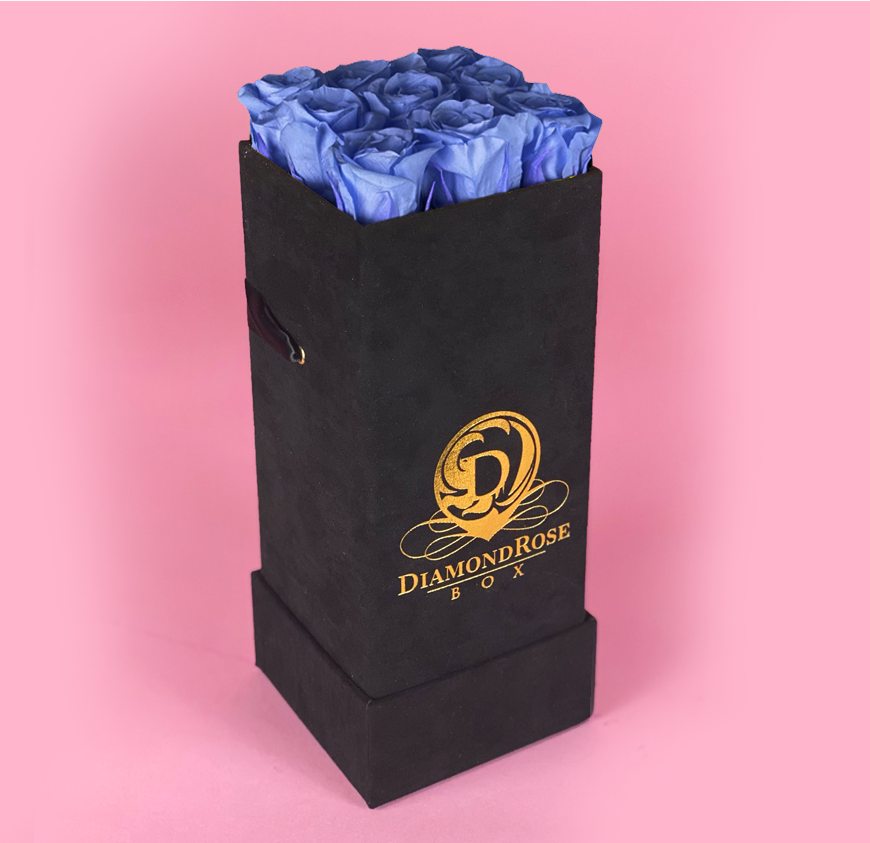 The Nine Carat Roses In a Velvet Box The Nine Carat Roses In a Velvet Box